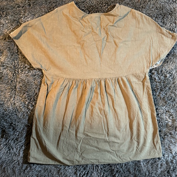 Green with cream stitching size medium dress - Picture 6 of 6